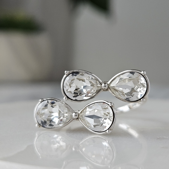 Official Swarovski Crystal bow Ring, Made with solid 925 Sterling Silver - Picture 2 of 10
